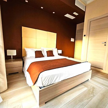 Trilogy Prestige - Central Premium Suites Lecce Luaran gambar