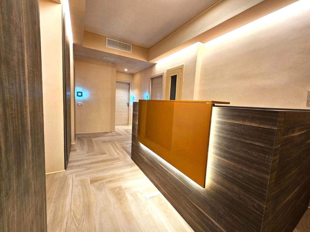 Trilogy Prestige - Central Premium Suites Lecce Luaran gambar