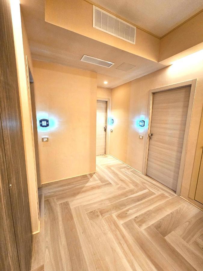 Trilogy Prestige - Central Premium Suites Lecce Luaran gambar