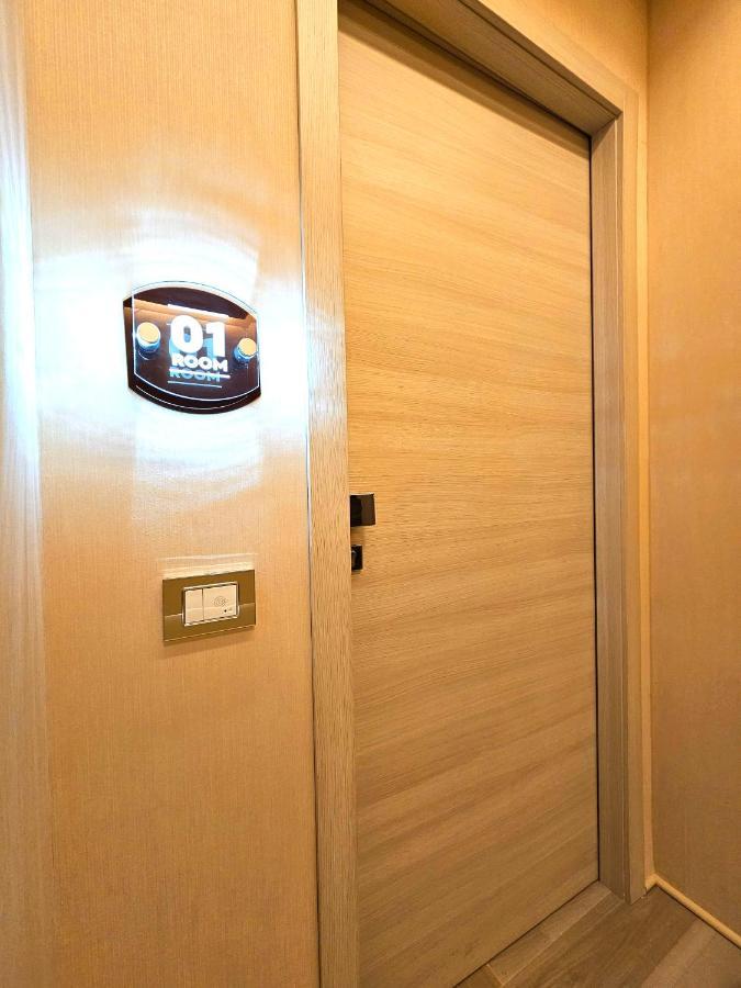 Trilogy Prestige - Central Premium Suites Lecce Luaran gambar