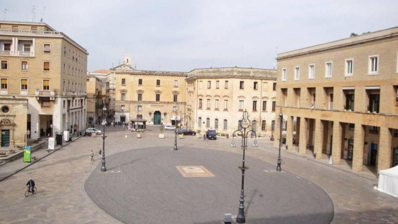 Trilogy Prestige - Central Premium Suites Lecce Luaran gambar
